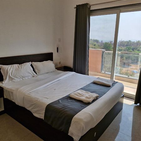Hotel Rsa Residency Pernem Exteriör bild