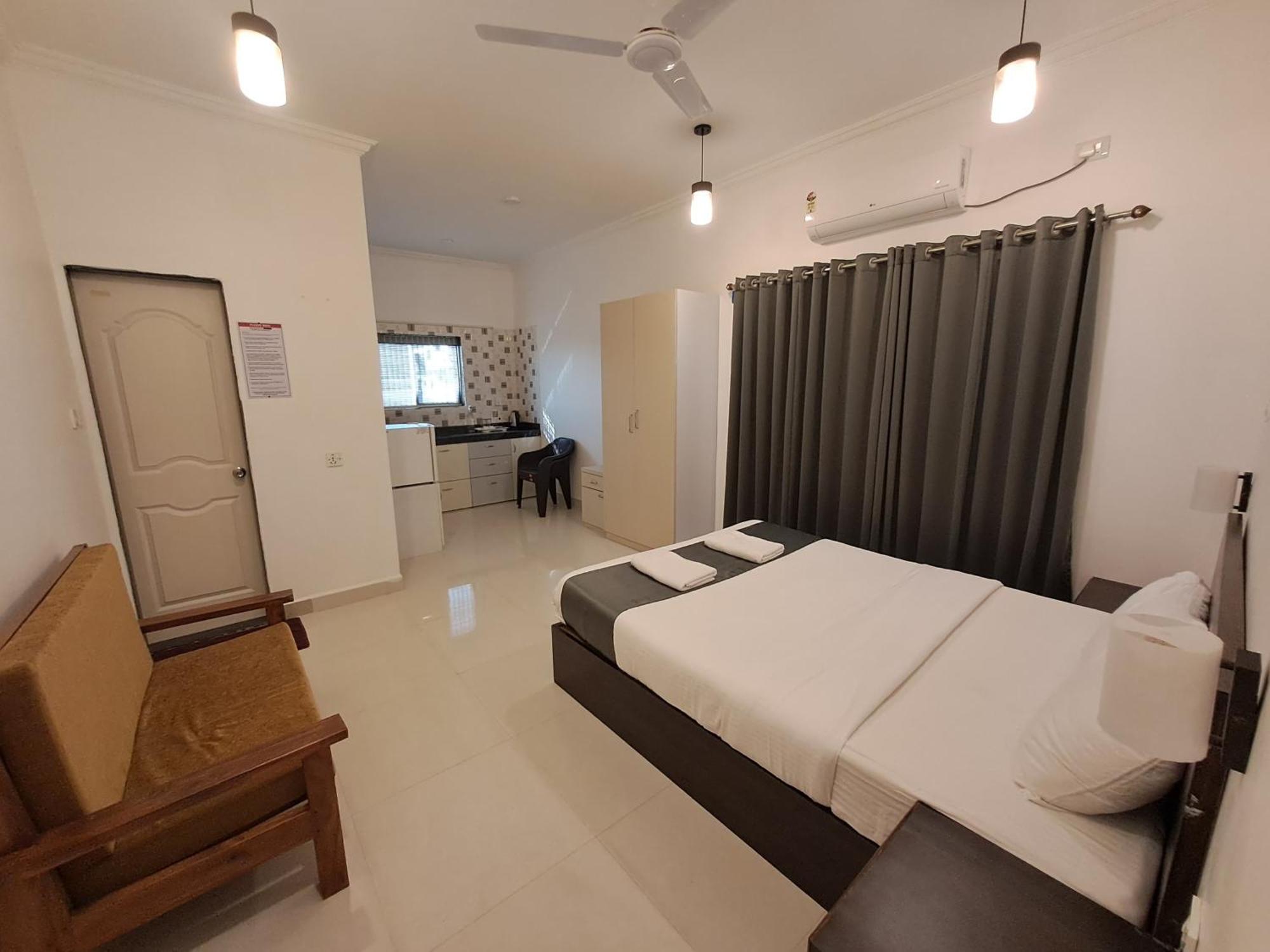 Hotel Rsa Residency Pernem Exteriör bild