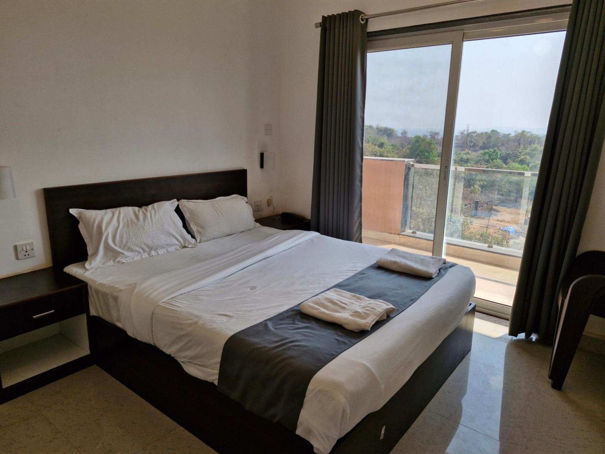 Hotel Rsa Residency Pernem Exteriör bild