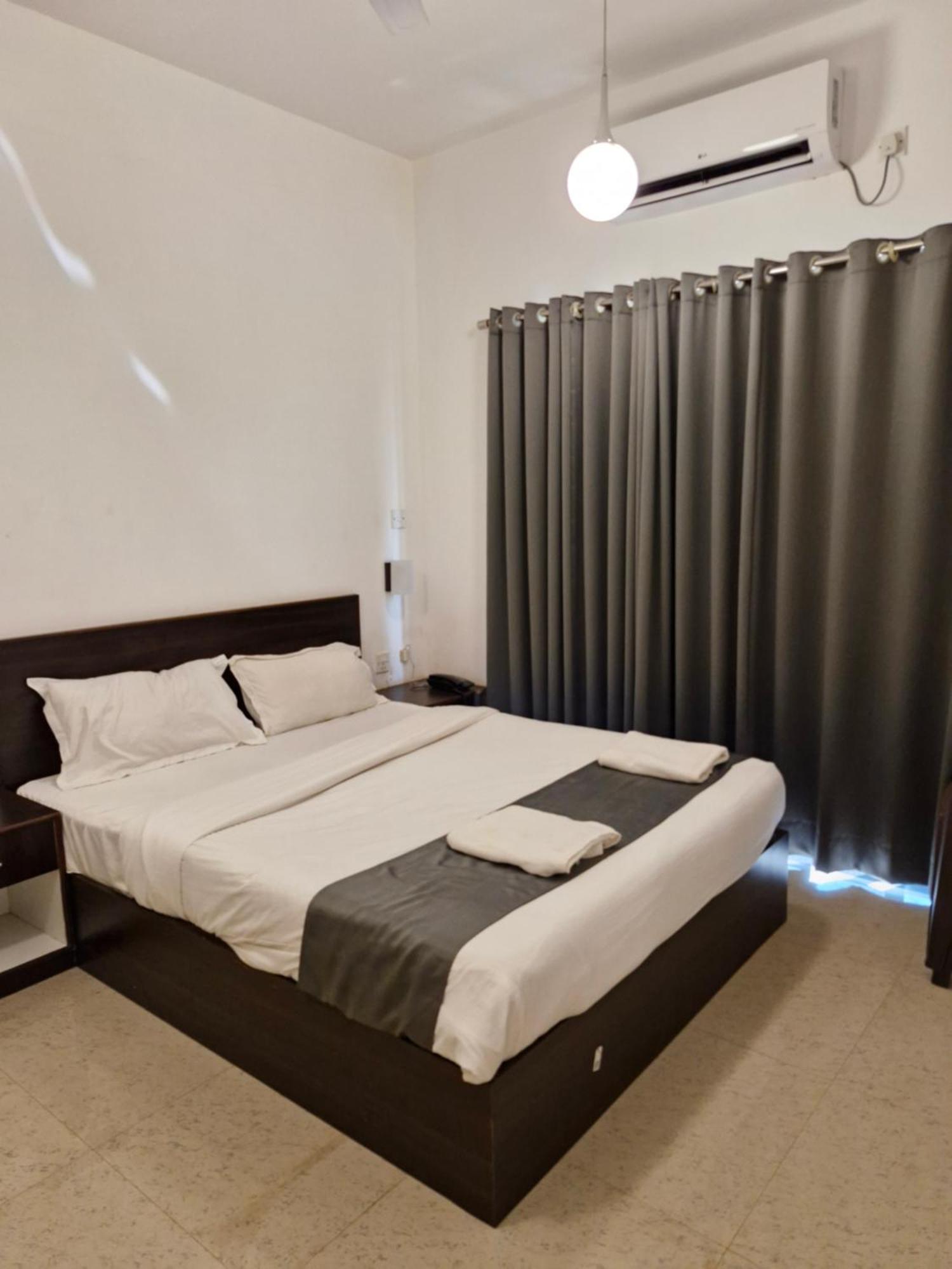 Hotel Rsa Residency Pernem Exteriör bild